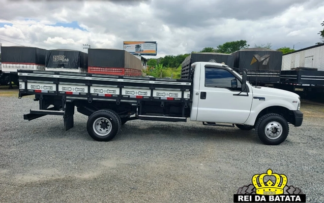 imagem-https://www.socarrao.com.br/sc-vehicle-images-prod/4413026/1792600983424-MTIuanBn.jpg