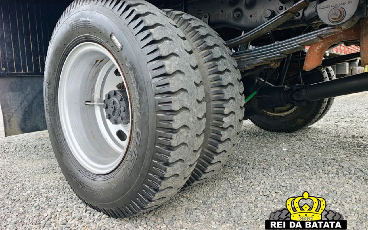 imagem-https://www.socarrao.com.br/sc-vehicle-images-prod/4413026/1792600983700-MTUuanBn.jpg