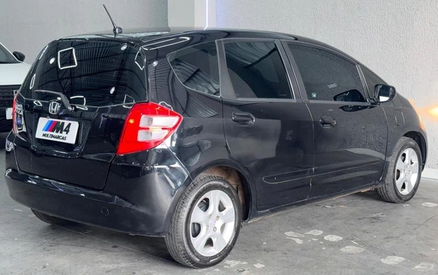 imagem-https://www.socarrao.com.br/sc-vehicle-images-prod/4413027/1792613585765-8592069_5_B_77ca101591.jpeg