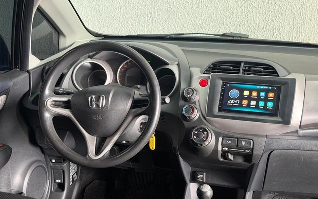 imagem-https://www.socarrao.com.br/sc-vehicle-images-prod/4413027/1792613585770-8592069_8_B_2b86f9da24.jpeg