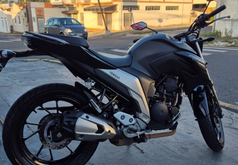 Yamaha FZ25 250 FAZER FLEX 2022 Preto — foto 1 de 3