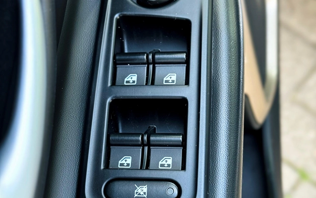 imagem-https://www.socarrao.com.br/sc-vehicle-images-prod/4413052/1792601250155-SW1hZ2VtIGRvIFdoYXRzQXBwIGRlIDIwMjUtMDgtMjcgw6AocykgMTAuNDMuMDBfZjRhNmVjYTEuanBn.jpg