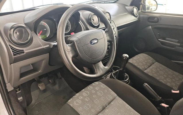 imagem-https://www.socarrao.com.br/sc-vehicle-images-prod/4413149/1792681476665-8573760_8_B_af7304508f.jpeg