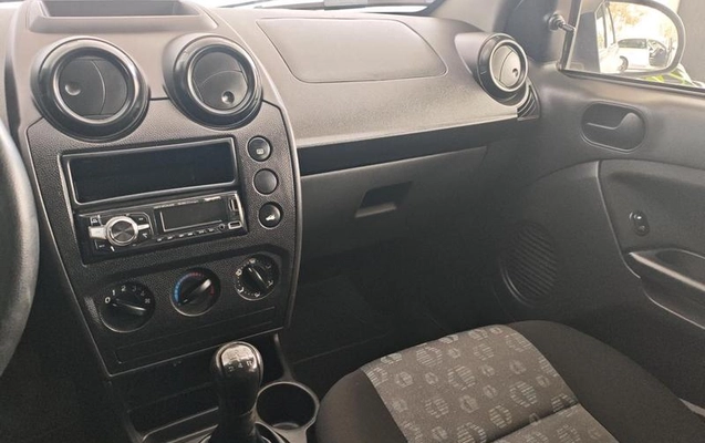 imagem-https://www.socarrao.com.br/sc-vehicle-images-prod/4413149/1792681476669-8573760_10_B_02f6e3164c.jpeg