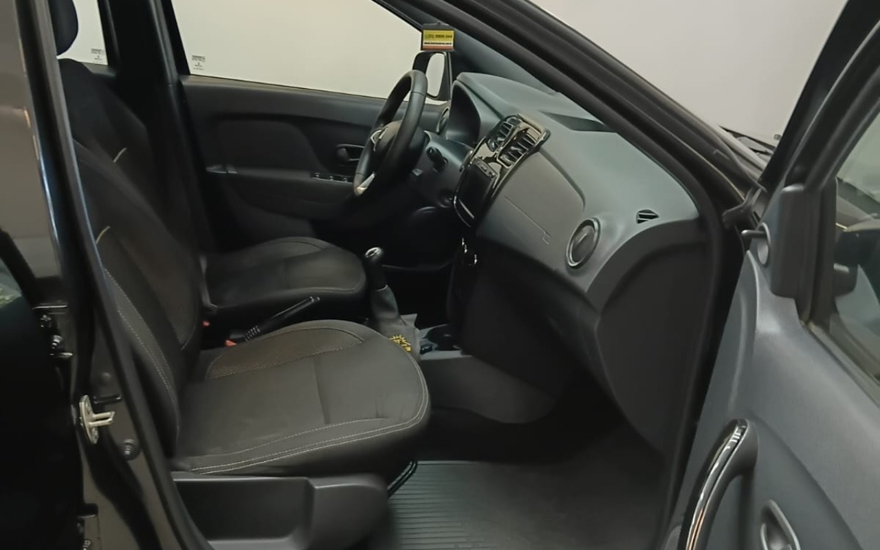 imagem-https://www.socarrao.com.br/sc-vehicle-images-prod/4413178/1792602053219-V2hhdHNBcHAgSW1hZ2UgMjAyNi0xMC0yMSBhdCAwOS4wNy4zMSAoMSkuanBlZw.jpeg
