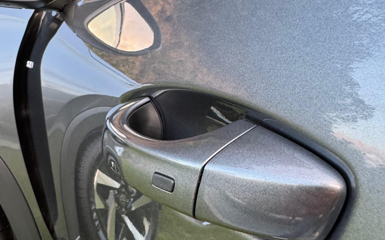 imagem-https://www.socarrao.com.br/sc-vehicle-images-prod/4413211/1792602230186-SW1hZ2VtIGRvIFdoYXRzQXBwIGRlIDIwMjUtMDgtMjEgw6AocykgMTguMjguMzBfNjBhNzk2ZjkuanBn.jpg