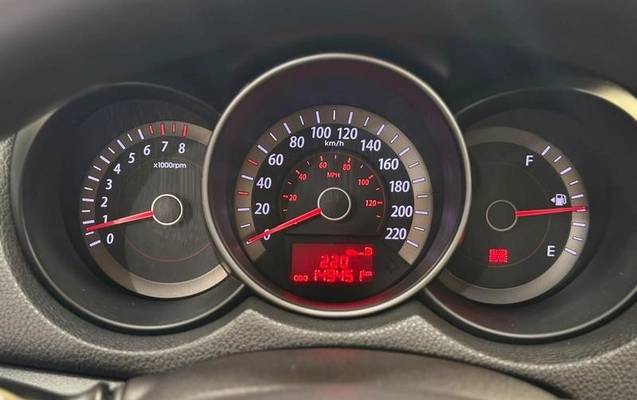 imagem-https://www.socarrao.com.br/sc-vehicle-images-prod/4413238/1792700190484-8563634_13_B_2ae496817a.jpeg