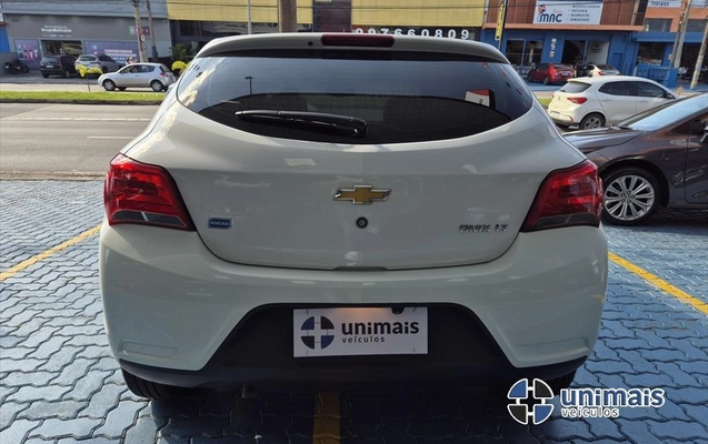 imagem-https://www.socarrao.com.br/sc-vehicle-images-prod/4413253/1792602471774-dd656656-240b-48f5-a58f-b71899684e4b20261021100906.jpeg
