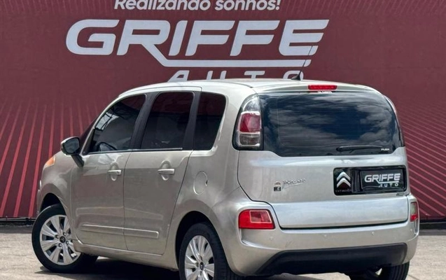 imagem-https://www.socarrao.com.br/sc-vehicle-images-prod/4413268/1792613152160-8591178_5_B_7391b9197d.jpeg
