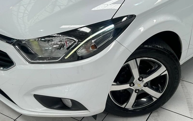 imagem-https://www.socarrao.com.br/sc-vehicle-images-prod/4413275/1792602673877-8582469_2_B_91767a0299.jpeg