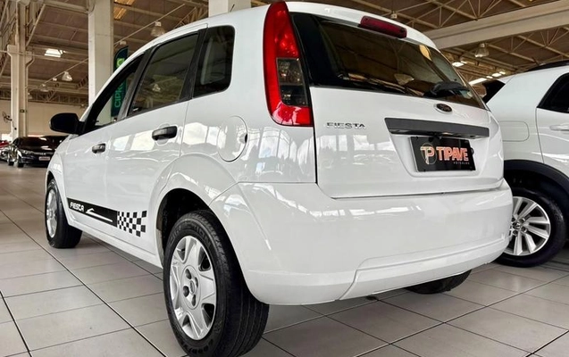 imagem-https://www.socarrao.com.br/sc-vehicle-images-prod/4413324/1792691586306-8585120_3_B_3db19dbf7e.jpeg