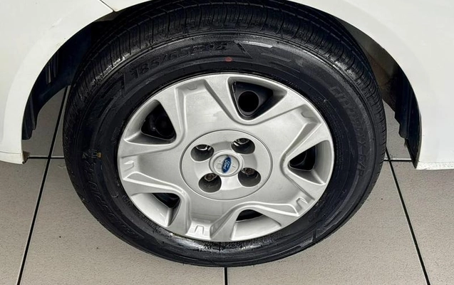 imagem-https://www.socarrao.com.br/sc-vehicle-images-prod/4413324/1792691586341-8585120_16_B_e477aa2341.jpeg