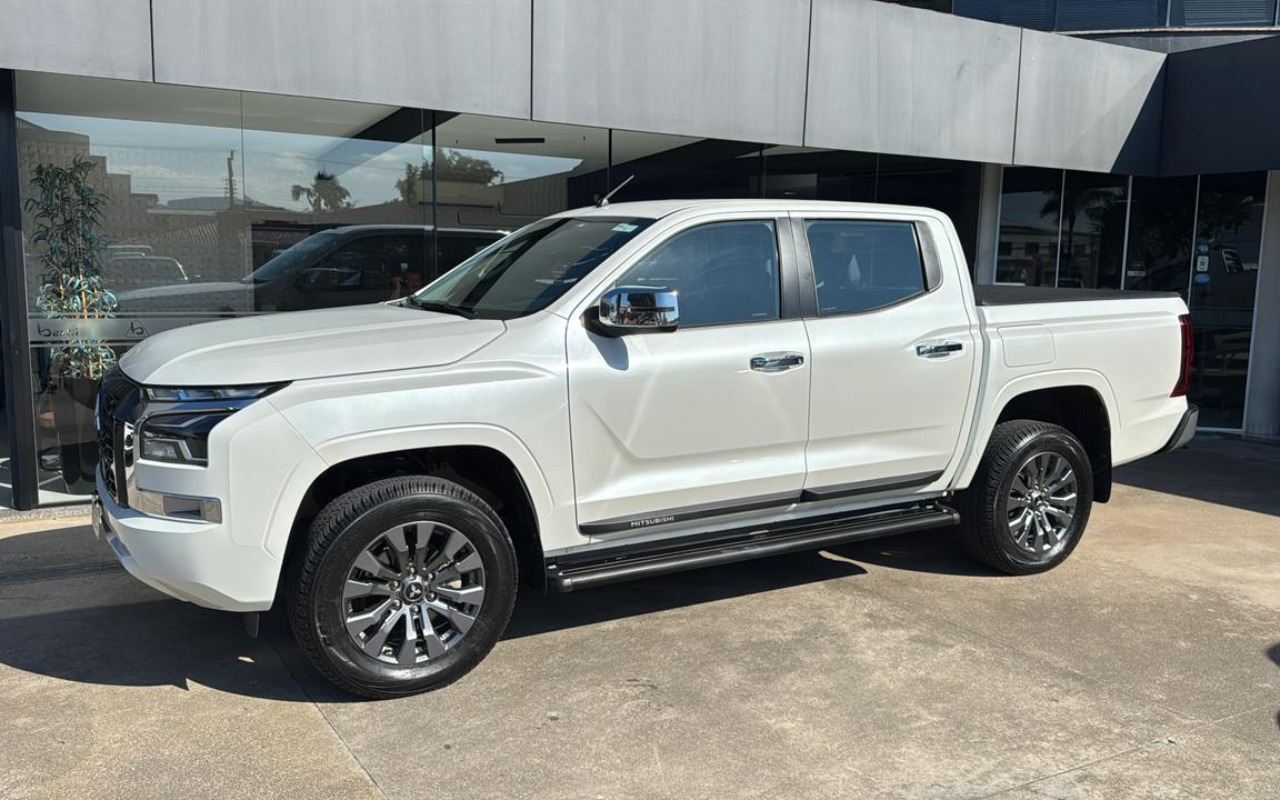 imagem-https://www.socarrao.com.br/sc-vehicle-images-prod/4413389/1792603312243-V2hhdHNBcHAgSW1hZ2UgMjAyNi0wMy0yNSBhdCAxNy4zNi4yNiAoMikuanBlZw.jpeg