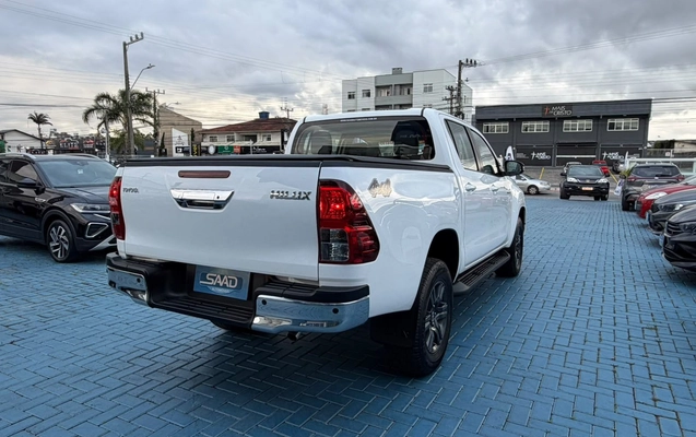 imagem-https://www.socarrao.com.br/sc-vehicle-images-prod/4413390/1792605214832-b3fb6ccb010e48c880f515271729a7c3_1792603240047.jpg