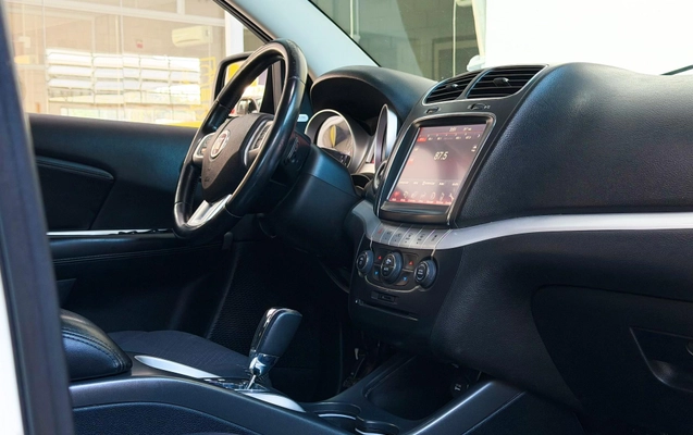 imagem-https://www.socarrao.com.br/sc-vehicle-images-prod/4413404/1792603551340-da2090020db243748a1ae906a0dccb28_1792603522074.jpg