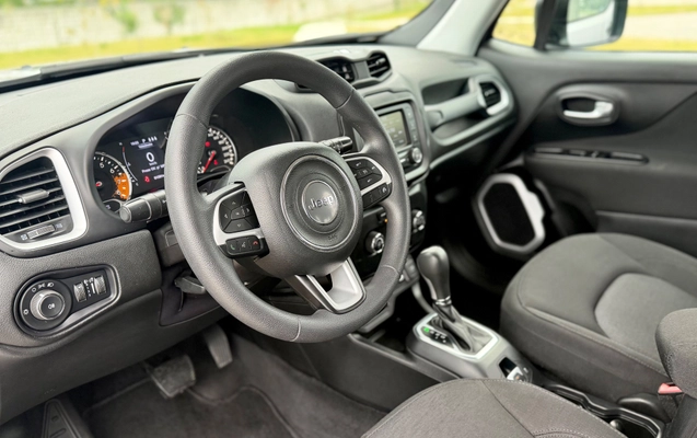 imagem-https://www.socarrao.com.br/sc-vehicle-images-prod/4413406/1792603557896-0ab842f54abf40a6ba63555b60e334b2_1792168958481.jpg