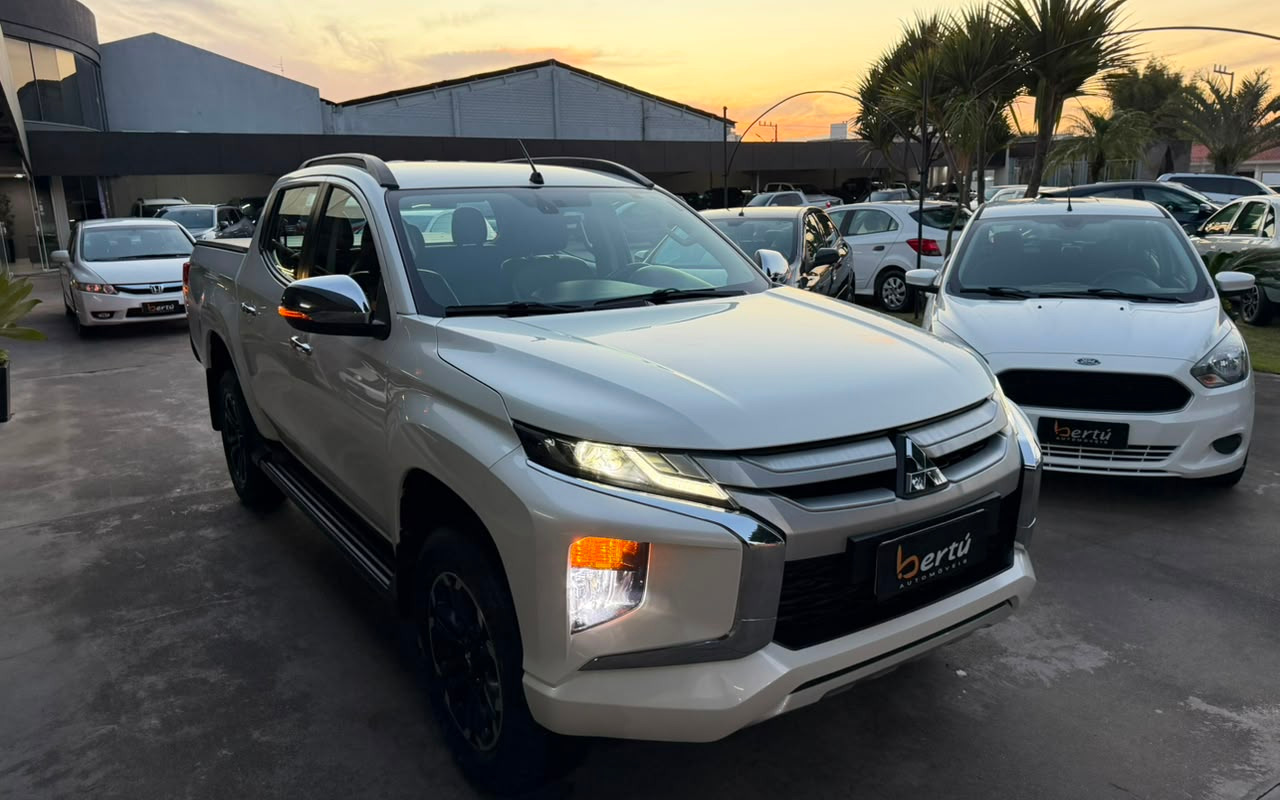 Mitsubishi L200 2023 Branco — foto 1 de 3