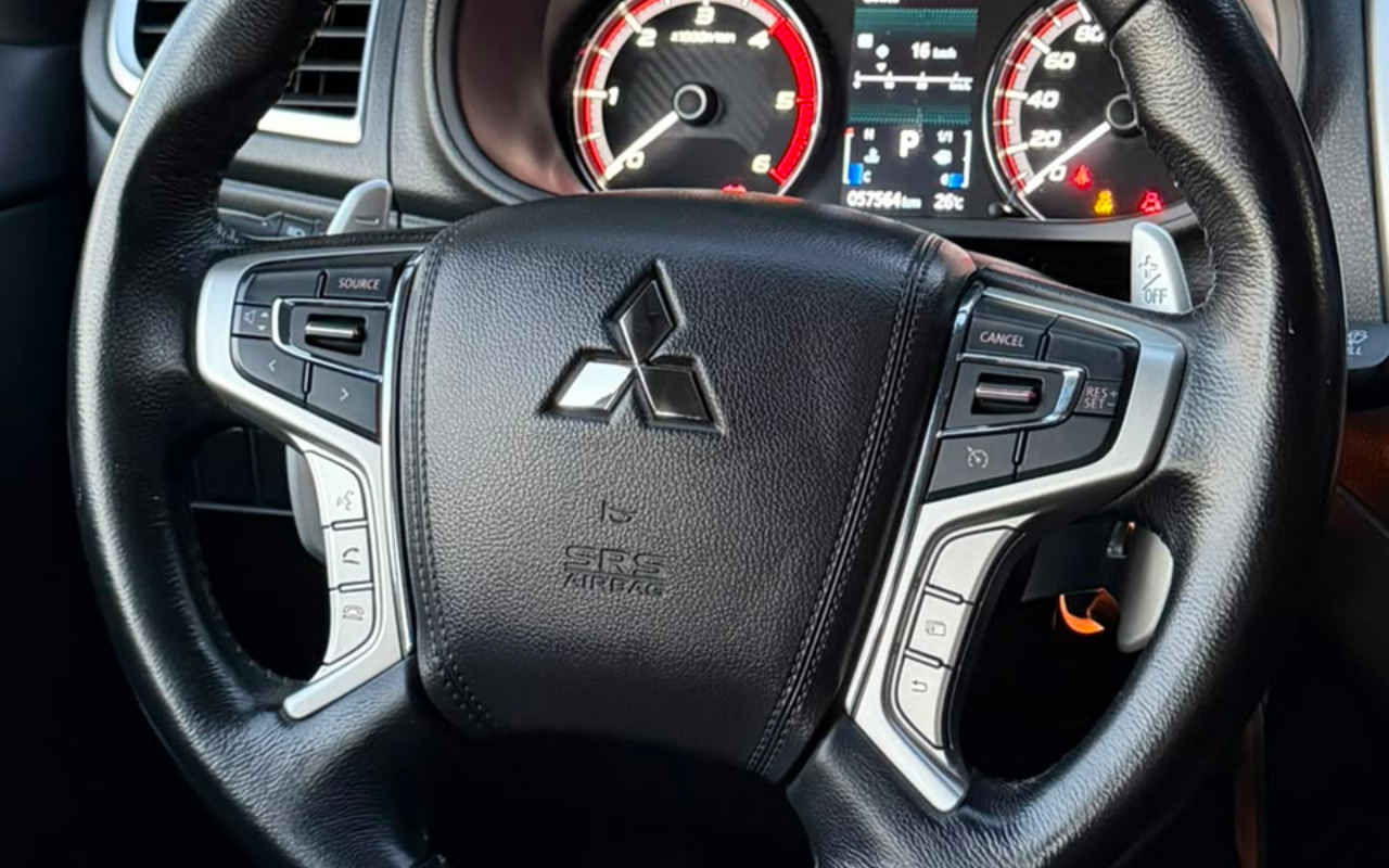 imagem-https://www.socarrao.com.br/sc-vehicle-images-prod/4413426/1792603673717-V2hhdHNBcHAgSW1hZ2UgMjAyNi0wOS0yOSBhdCAxMC4zMy4zOCAoNSkuanBlZw.jpeg
