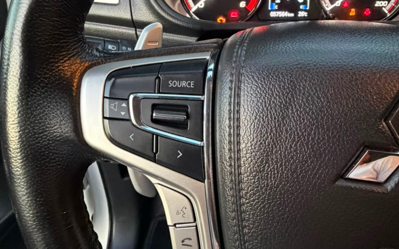 imagem-https://www.socarrao.com.br/sc-vehicle-images-prod/4413426/1792603674928-V2hhdHNBcHAgSW1hZ2UgMjAyNi0wOS0yOSBhdCAxMC4zMy4zOC5qcGVn.jpeg