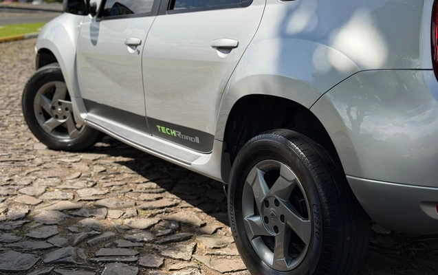 imagem-https://www.socarrao.com.br/sc-vehicle-images-prod/4413481/1792611535363-65c993c4-ecd7-4035-9a83-424bd44720b1.jpg