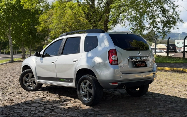 imagem-https://www.socarrao.com.br/sc-vehicle-images-prod/4413481/1792611535365-ce76d21b-400e-451f-996d-44d5a234162c.jpg