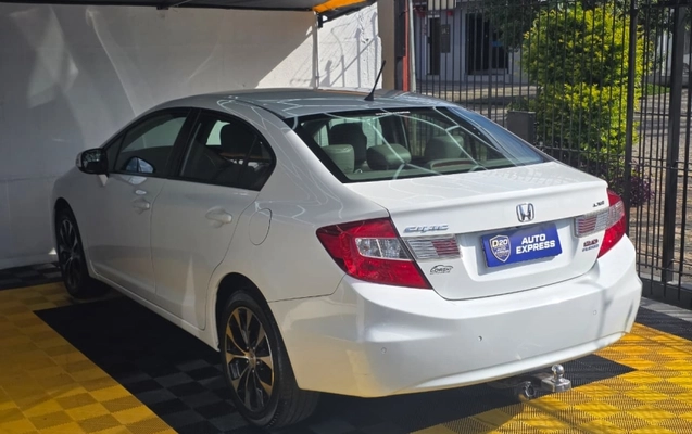 imagem-https://www.socarrao.com.br/sc-vehicle-images-prod/4413499/1792604408728-SFsghLABkv64rjUPleq8SoRn2EbJMJ9c.jpg