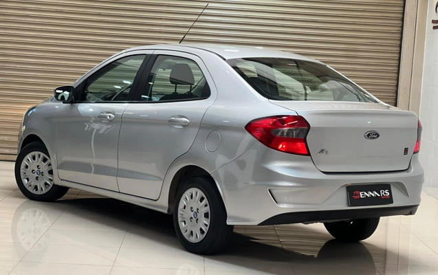 imagem-https://www.socarrao.com.br/sc-vehicle-images-prod/4413518/1792604510768-nvWK5ZaU48XUFqKcgVZEsjGcp6kCcECB.jpg