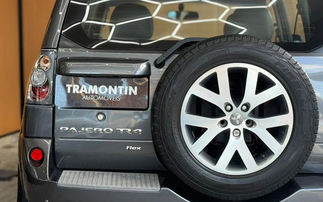 imagem-https://www.socarrao.com.br/sc-vehicle-images-prod/4413520/1792604526125-003_46ccf068706698424a3c55dcd1e2e680.jpg