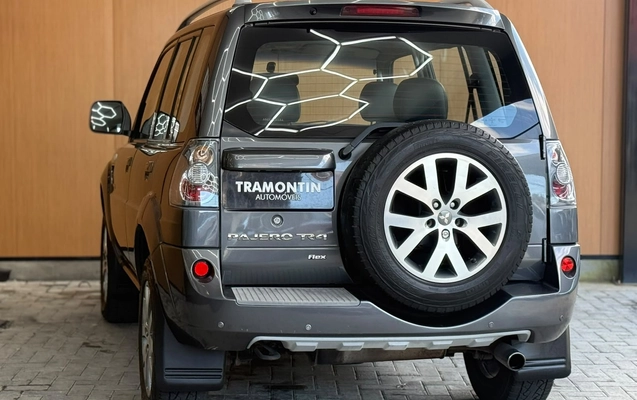 imagem-https://www.socarrao.com.br/sc-vehicle-images-prod/4413520/1792604526127-003_21b6532bac2fd2d387bd747fb0698af2.jpg