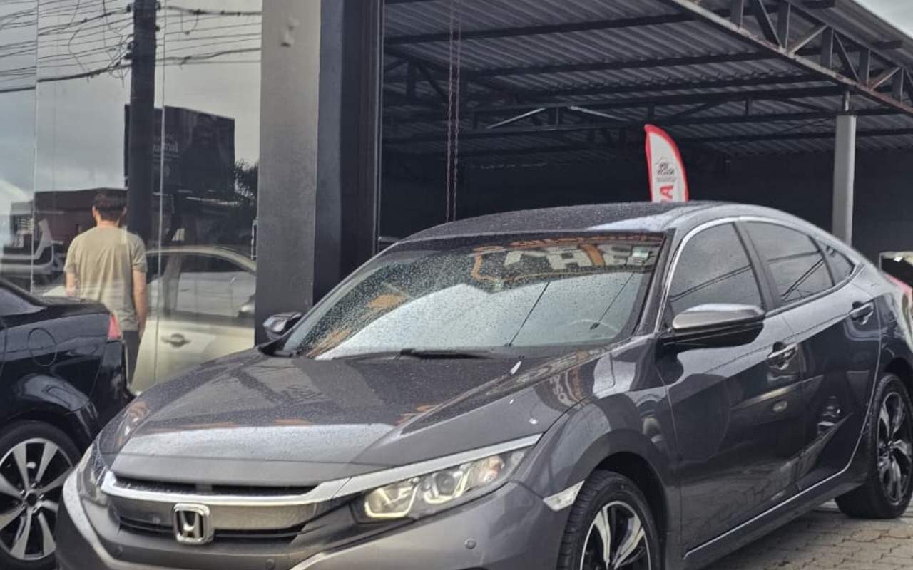 imagem-https://www.socarrao.com.br/sc-vehicle-images-prod/4413526/1792604575876-NDEyNzMxY2YtY2QyZC00ZGEzLTg1NDAtMWM2NjZiNDYwZWM2LmpwZw.jpg