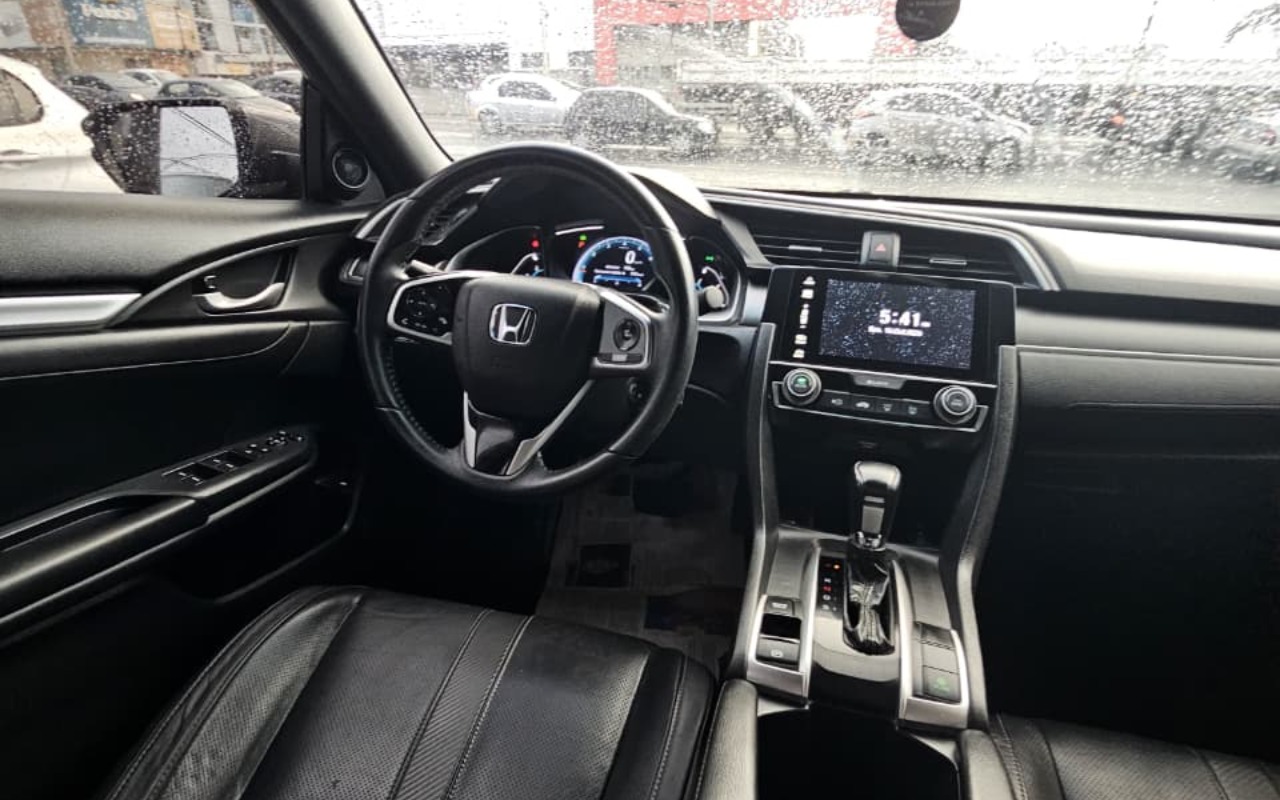 imagem-https://www.socarrao.com.br/sc-vehicle-images-prod/4413526/1792604576341-YTY2YTEwZmUtZWEwNy00YTUwLWJiZWYtMjIyMGJlYWQ5ZjFjLmpwZw.jpg