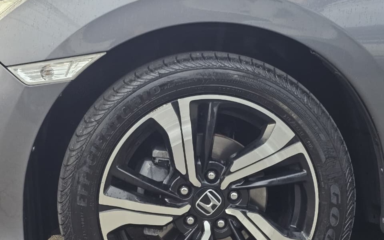 imagem-https://www.socarrao.com.br/sc-vehicle-images-prod/4413526/1792604576453-MjJlOGI2OGYtMTZkNi00MmI3LTk2NjctOTE3MDEzNDQ0NWFjLmpwZw.jpg
