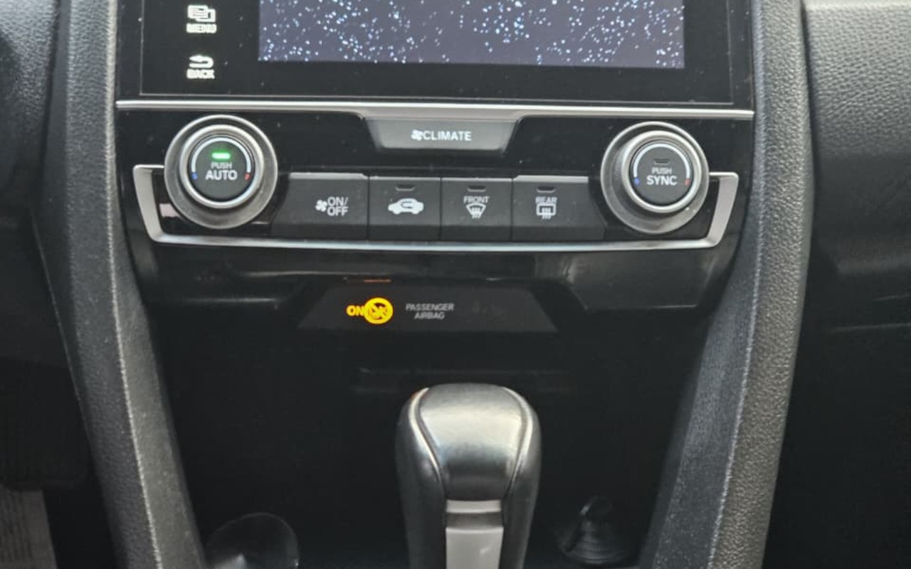 imagem-https://www.socarrao.com.br/sc-vehicle-images-prod/4413526/1792604576760-ZjBlN2UyMjMtYzM5OC00MGFhLWFmZWYtZDI3YTNlNDRhMGU3LmpwZw.jpg