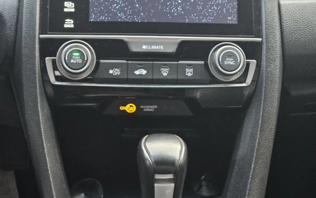 imagem-https://www.socarrao.com.br/sc-vehicle-images-prod/4413526/1792604576760-ZjBlN2UyMjMtYzM5OC00MGFhLWFmZWYtZDI3YTNlNDRhMGU3LmpwZw.jpg