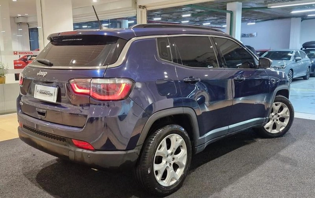 imagem-https://www.socarrao.com.br/sc-vehicle-images-prod/4413592/1792604918618-8544400_4_B_83c0985f69.jpeg