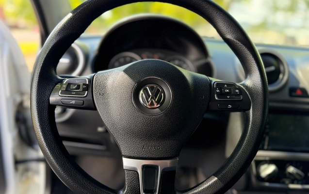 imagem-https://www.socarrao.com.br/sc-vehicle-images-prod/4413614/1792611508704-bb41e0ba-f6c0-4e21-9f78-12435dc056ff.jpg