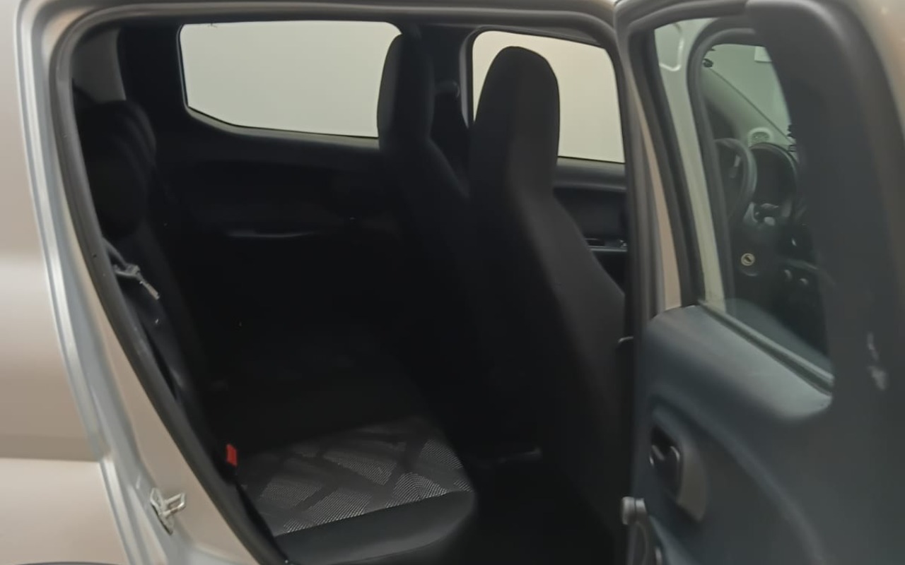 imagem-https://www.socarrao.com.br/sc-vehicle-images-prod/4413637/1792605301756-V2hhdHNBcHAgSW1hZ2UgMjAyNi0xMC0yMCBhdCAxNy41Mi4yOSAoNSkuanBlZw.jpeg