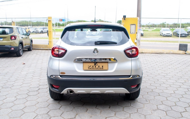 imagem-https://www.socarrao.com.br/sc-vehicle-images-prod/4413666/1792605542586-d6378b77f4ac4c6bb844ffe498a34b08_1792604392637.jpg