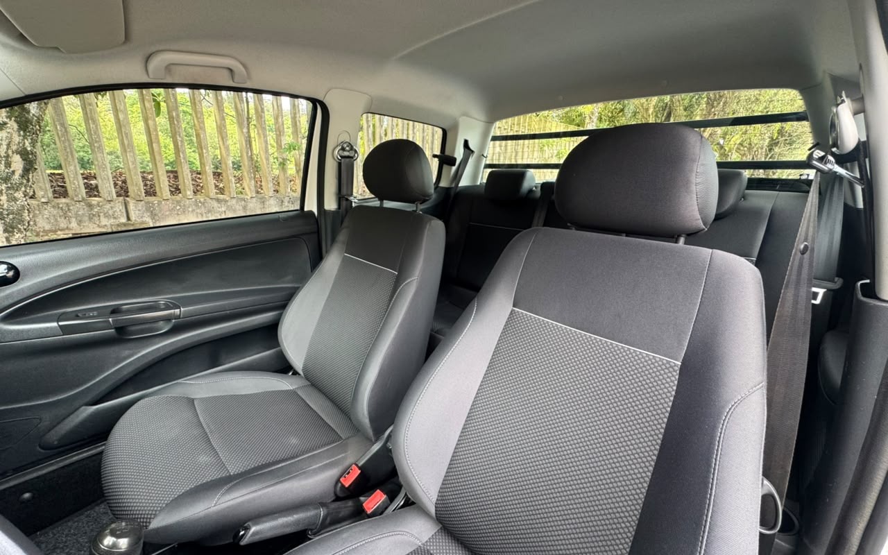imagem-https://www.socarrao.com.br/sc-vehicle-images-prod/4413694/1792605667198-V2hhdHNBcHAgSW1hZ2UgMjAyNi0xMC0yMSBhdCAxMS4zNi40MSAoMSkuanBlZw.jpeg