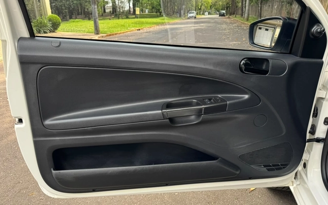 imagem-https://www.socarrao.com.br/sc-vehicle-images-prod/4413694/1792605669092-V2hhdHNBcHAgSW1hZ2UgMjAyNi0xMC0yMSBhdCAxMS4zNi40MS5qcGVn.jpeg