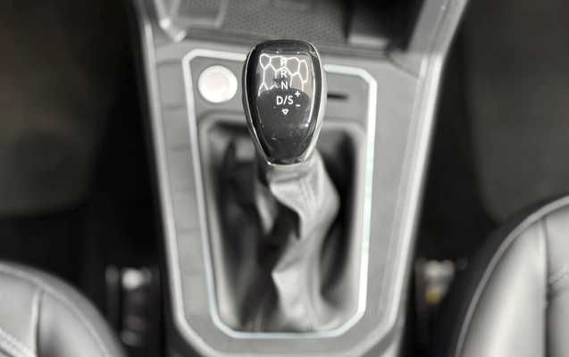 imagem-https://www.socarrao.com.br/sc-vehicle-images-prod/4413715/1792605741963-003_965f3f9f74c5f26d295576c64a0bd92c.jpg