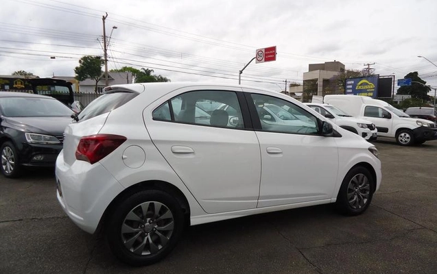 imagem-https://www.socarrao.com.br/sc-vehicle-images-prod/4413726/1792762830825-8592616_2_B_1ca2e6d8e5.jpeg