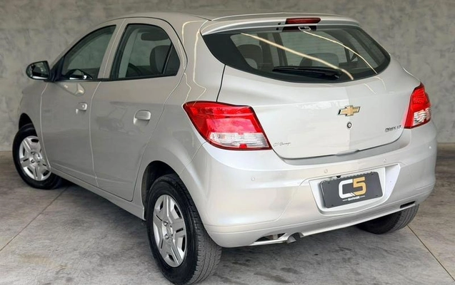 imagem-https://www.socarrao.com.br/sc-vehicle-images-prod/4413752/1792605959901-8592518_0_B_5a3e2ef512.jpeg