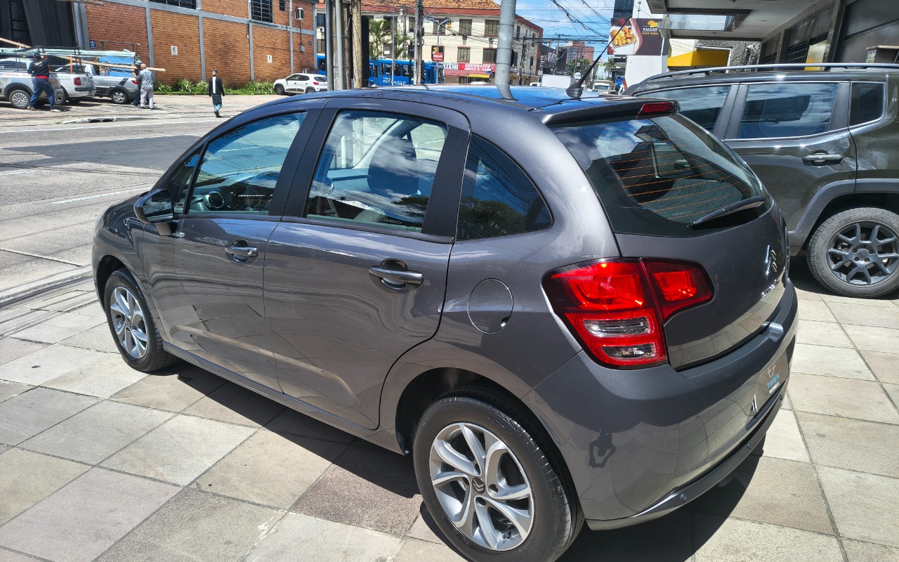imagem-https://www.socarrao.com.br/sc-vehicle-images-prod/4413760/1792606149102-SU1HXzIwMjYxMDIwXzExNTEyMTgxNl9IRFIuanBn.jpg