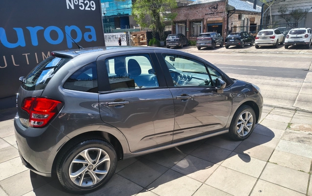 imagem-https://www.socarrao.com.br/sc-vehicle-images-prod/4413760/1792606149401-SU1HXzIwMjYxMDIwXzExNTEzNzM5MF9IRFIuanBn.jpg