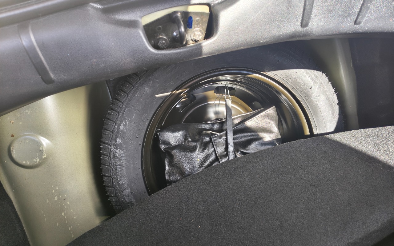 imagem-https://www.socarrao.com.br/sc-vehicle-images-prod/4413760/1792606149889-SU1HXzIwMjYxMDIwXzExNTI0ODU1NV9IRFIuanBn.jpg