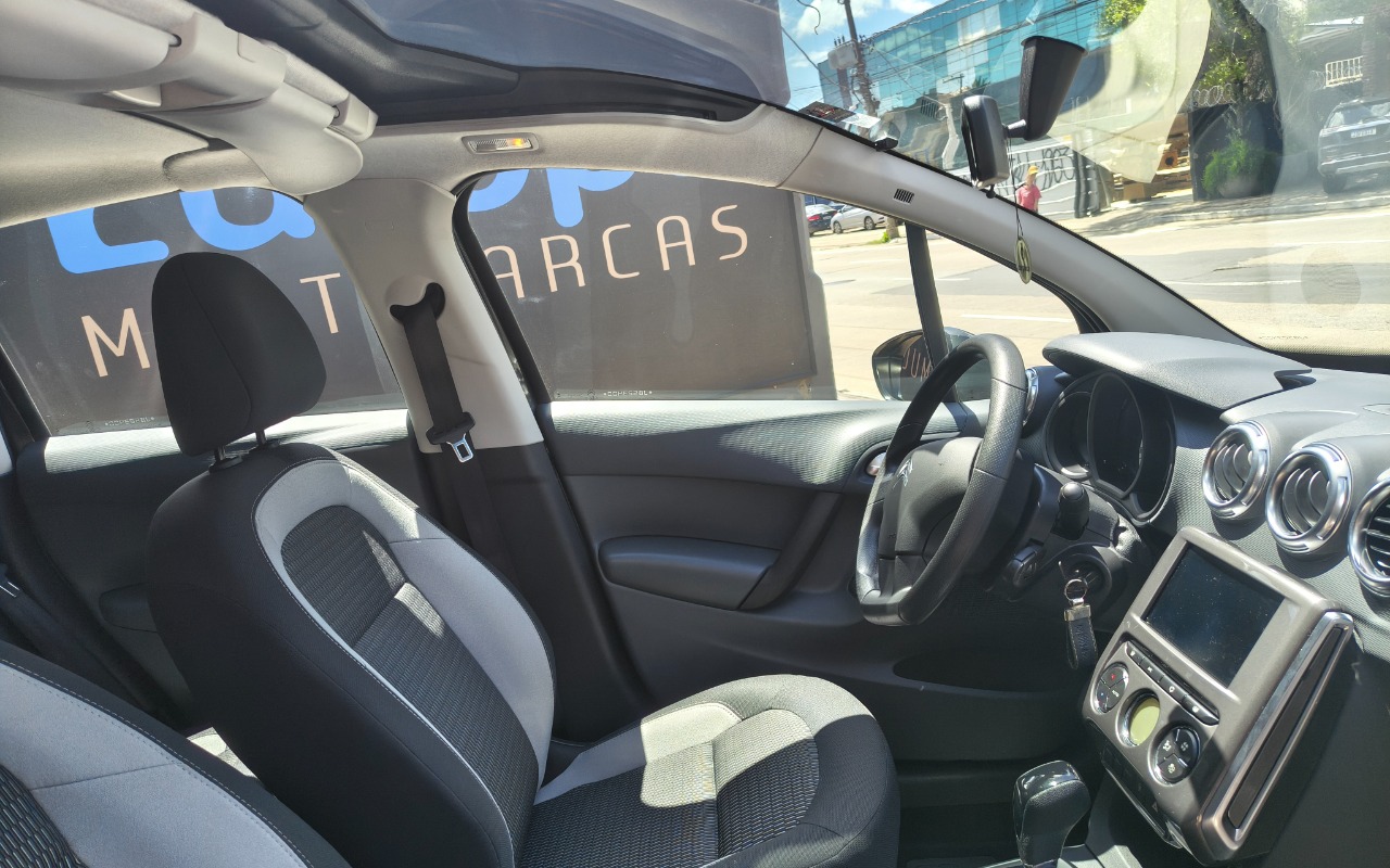 imagem-https://www.socarrao.com.br/sc-vehicle-images-prod/4413760/1792606150260-SU1HXzIwMjYxMDIwXzExNTMxNDM4NF9IRFIuanBn.jpg