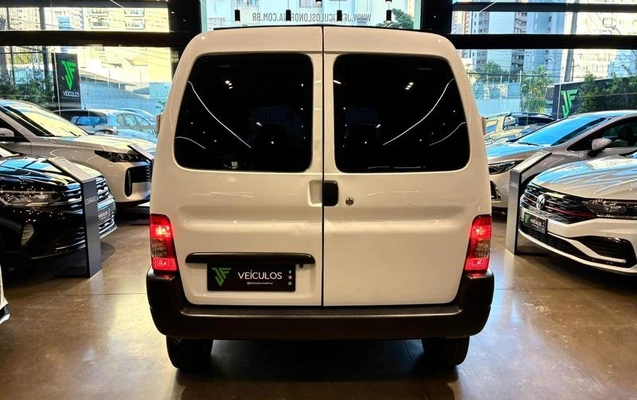 imagem-https://www.socarrao.com.br/sc-vehicle-images-prod/4413762/1792606267880-8592649_3_B_27d8dcb619.jpeg