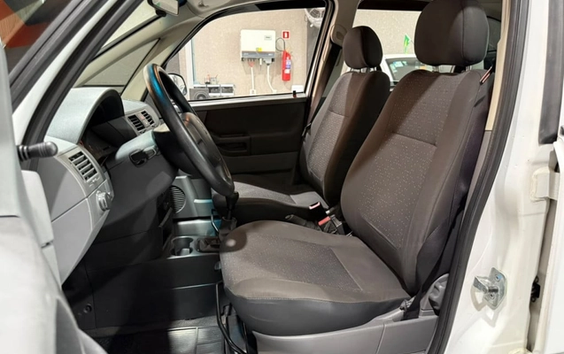 imagem-https://www.socarrao.com.br/sc-vehicle-images-prod/4413773/1792606308726-vehicle_image_1792606248_46bf52aeee1c923afab21dbd05924b2e.jpeg