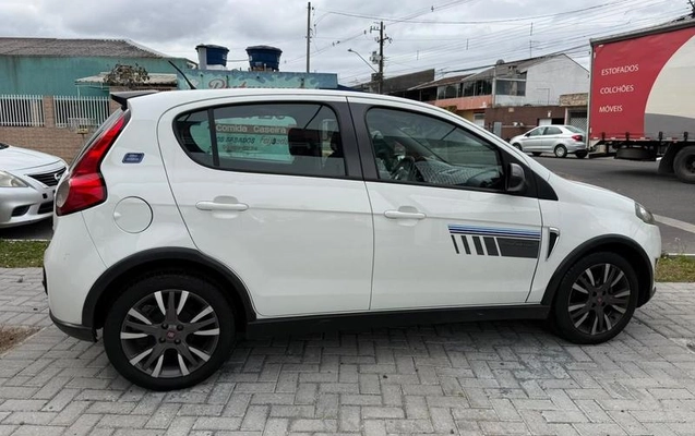 imagem-https://www.socarrao.com.br/sc-vehicle-images-prod/4413805/1792606459240-8592319_3_B_4b26d34688.jpeg